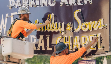 One of Midtown Sacramento’s Oldest Neon Signs Is Leaving the Grid