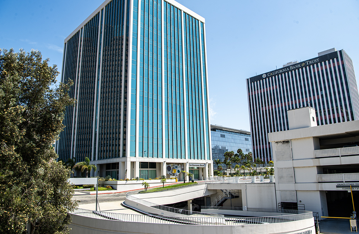 Port buys Oceangate office tower in $36 million deal to lure companies back to a struggling downtown • Long Beach Post News