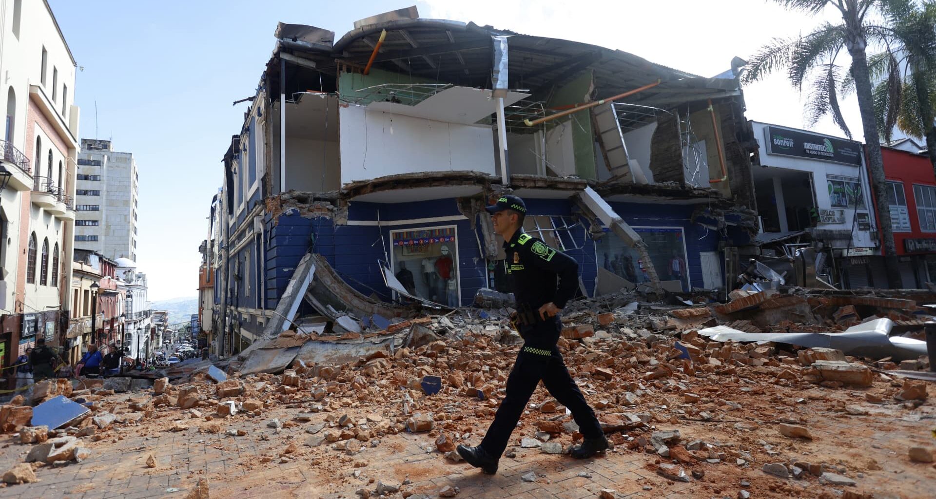 Earthquake on Colombia's Pacific coast causes injuries, damage