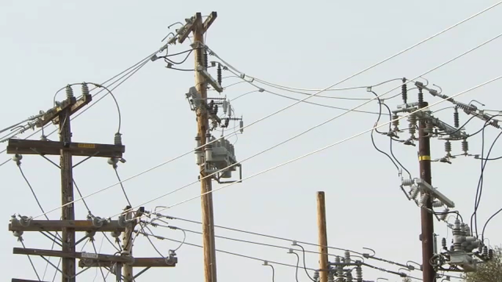 More than 1,500 Central Fresno residents left without power amid high heat
