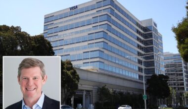 Visa cuts 2,600 jobs, including 320 in California