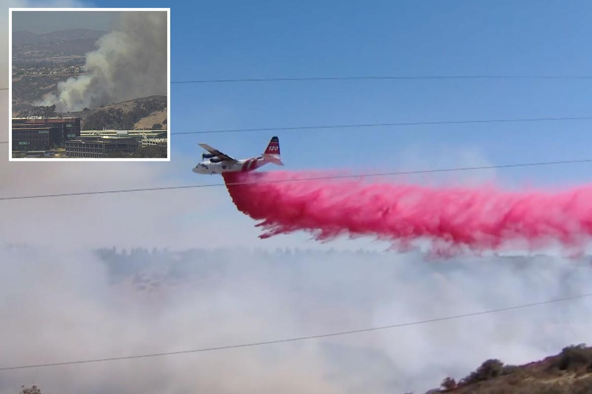 Brush fire in San Diego's Sorrento Valley forces evacuations