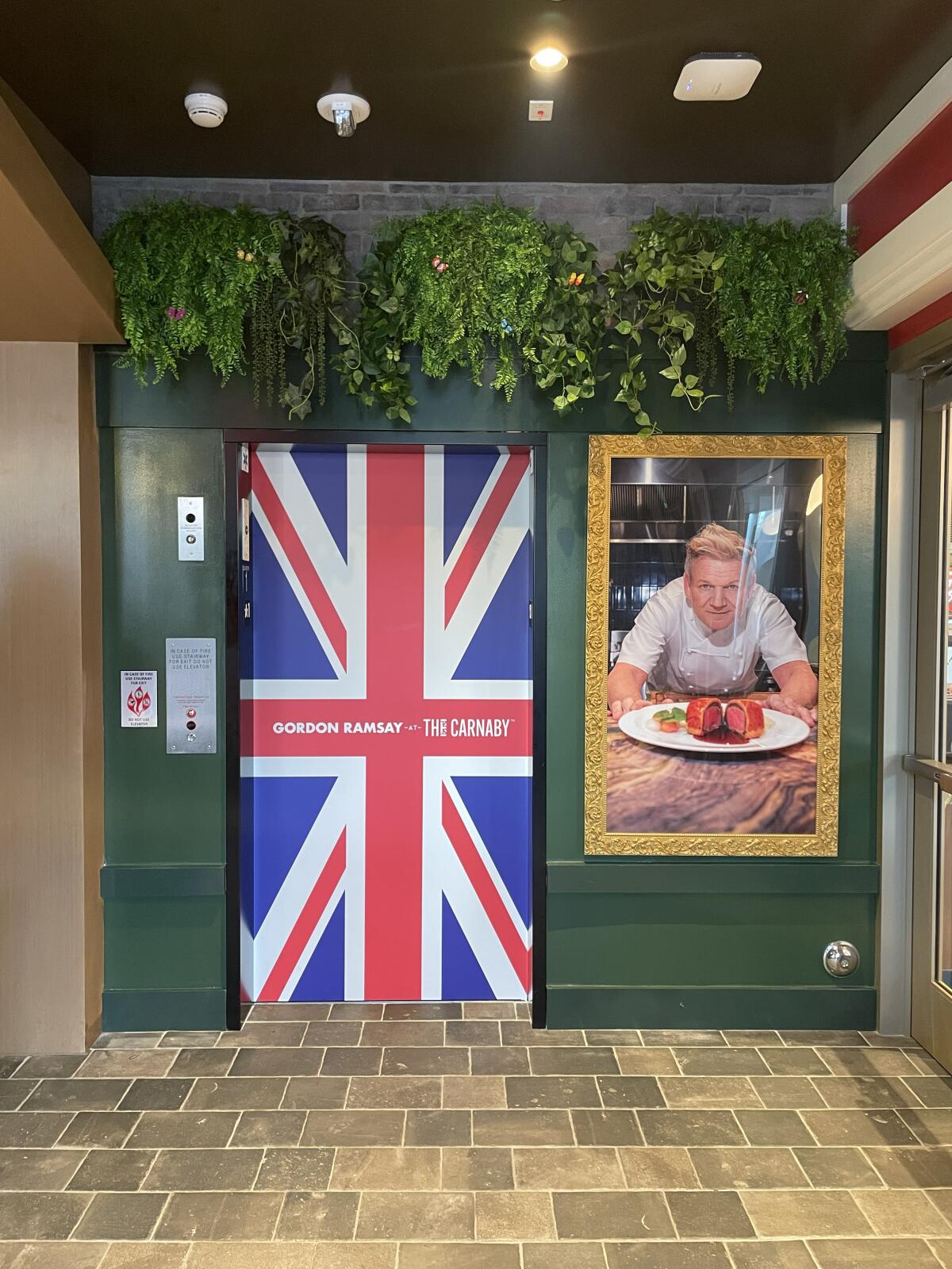 Even the downstairs lobby features a photo of the celebrity chef posing with his "cash cow," the Beef Wellington.