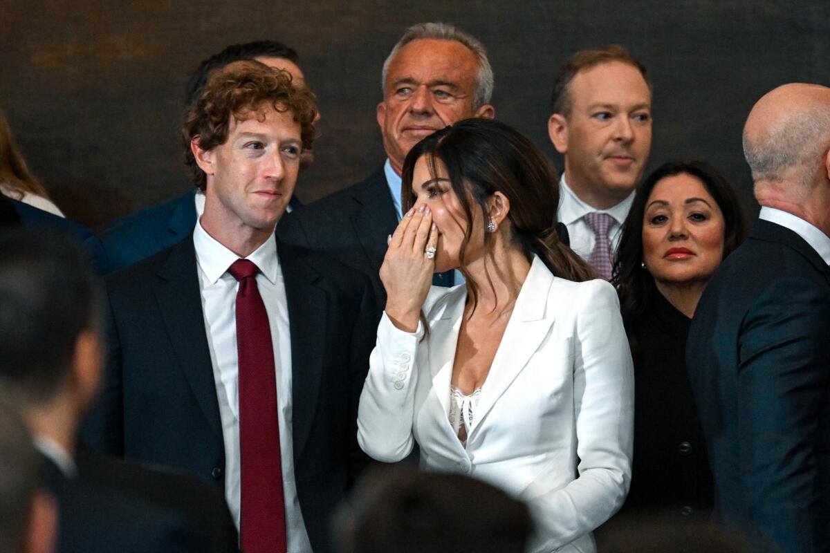 Mark Zuckerberg and Lauren Sanchez
