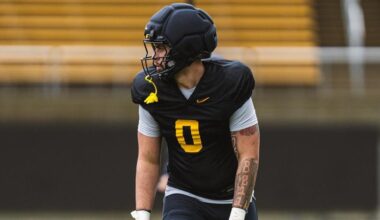 Dorian Thomas Named To John Mackey Award Watchlist