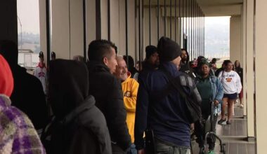 EDD applicants line up overnight at Oakland office amid delays