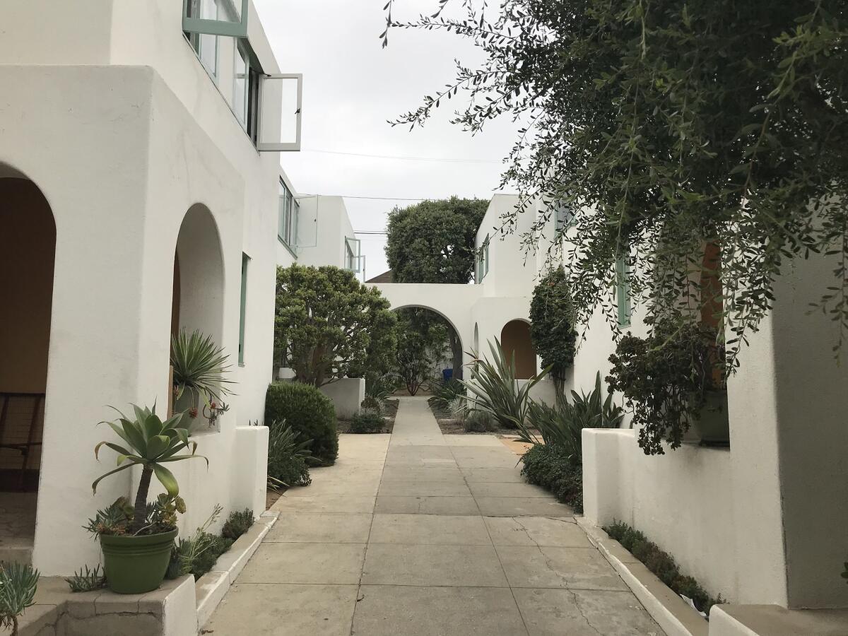 A courtyard apartment complex in Santa Monica