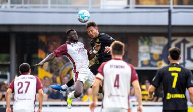 Victor Souza battles for a header with Sacramento Republic FC forward Forster Ajago in the Pittsburgh Riverhounds