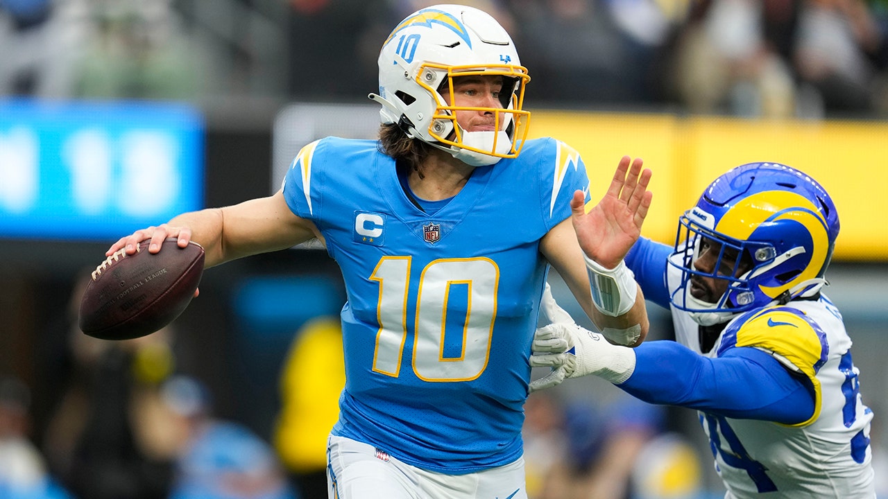 Los Angeles Chargers betting outlook: Can Justin Herbert and Mike McDaniel finally deliver?
