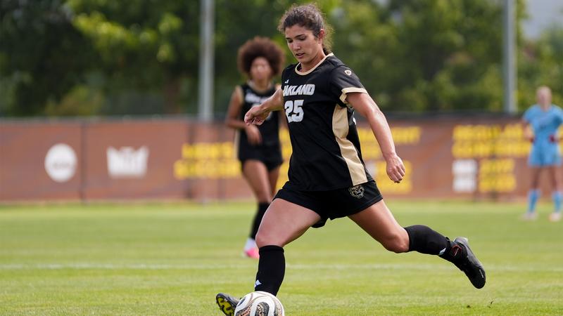 Giddings and Ruffino Find Back of the Net as Women's Soccer Shuts Out Mercyhurst in Opener