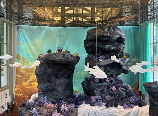 Local high school students help artist create immersive underwater landscape – East Bay Times