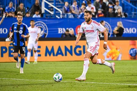 Reports: San Jose acquiring Eduard Lowen from St. Louis