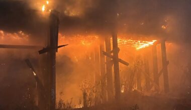 Oakland firefighters mopping up blaze that consumed abandoned train trestles near EBMUD facility