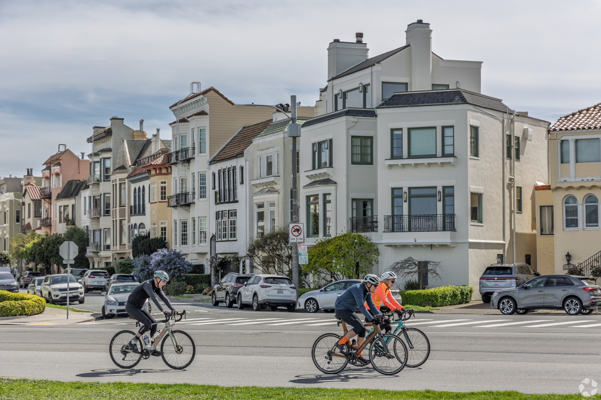 The Marina is one of a few hot neighborhoods where bidding wars have become routine for apartments that come online. (CoStar)
