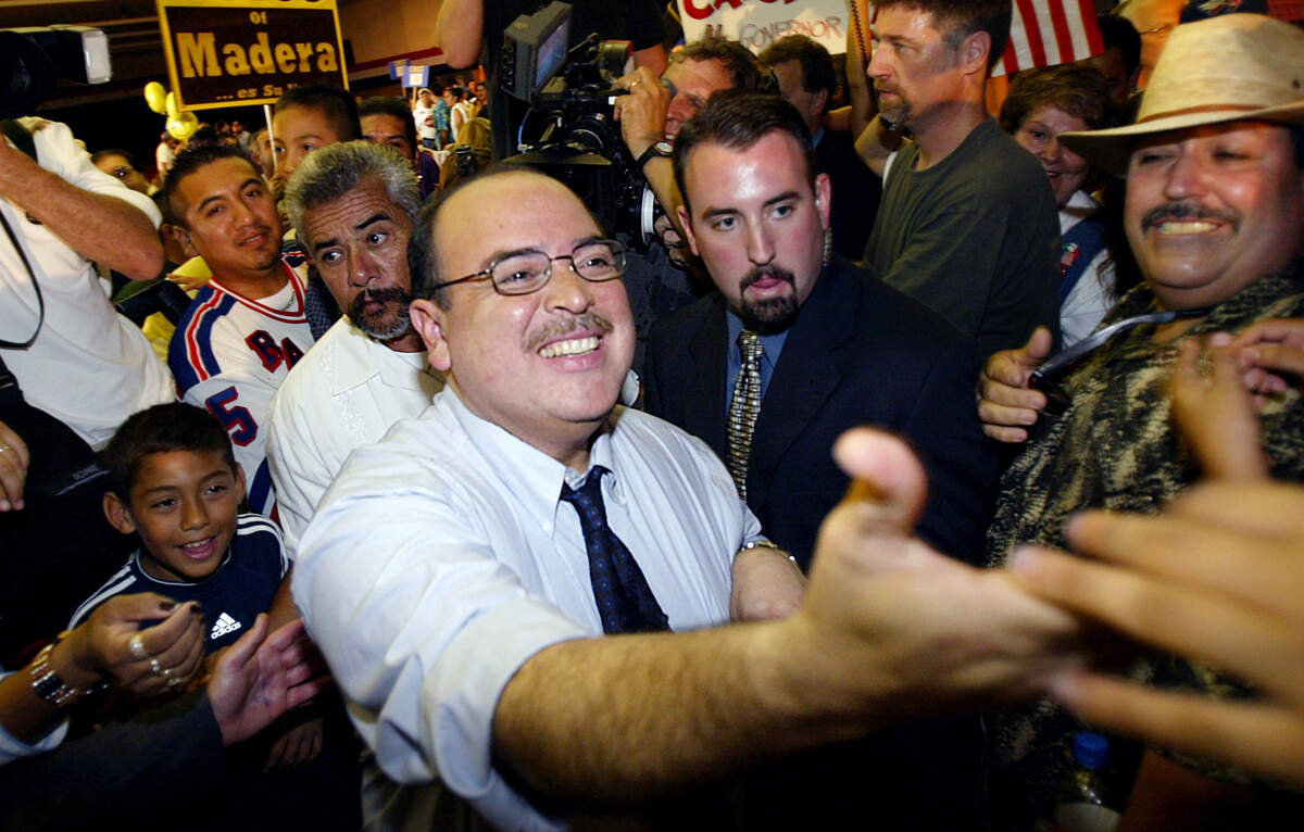 Lt. Gov Cruz Bustamante makes an appearance at a rally held by his supporters at the Fresno Convention Center.
