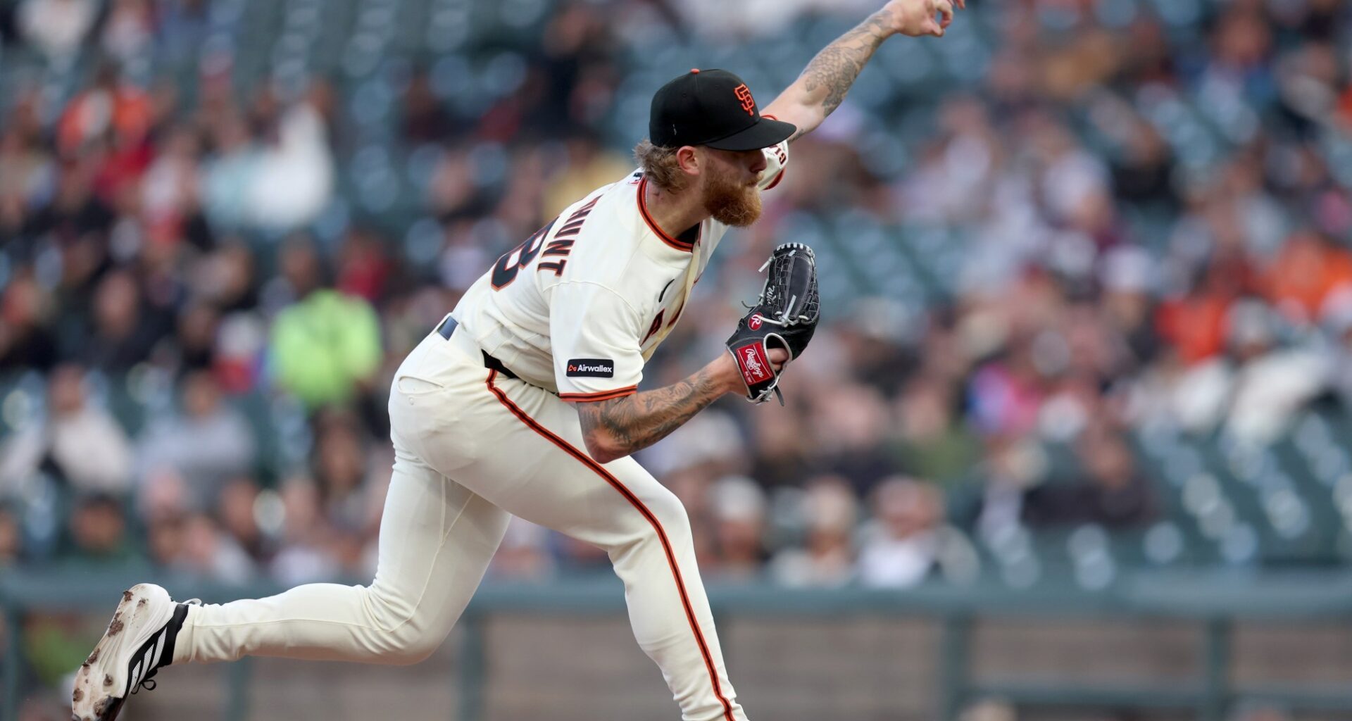 San Francisco Giants' Carson Whisenhunt hurt in game vs. Cincinnati Reds