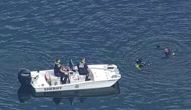 Oakland County deputies search Oxbow Lake after person reported going underwater