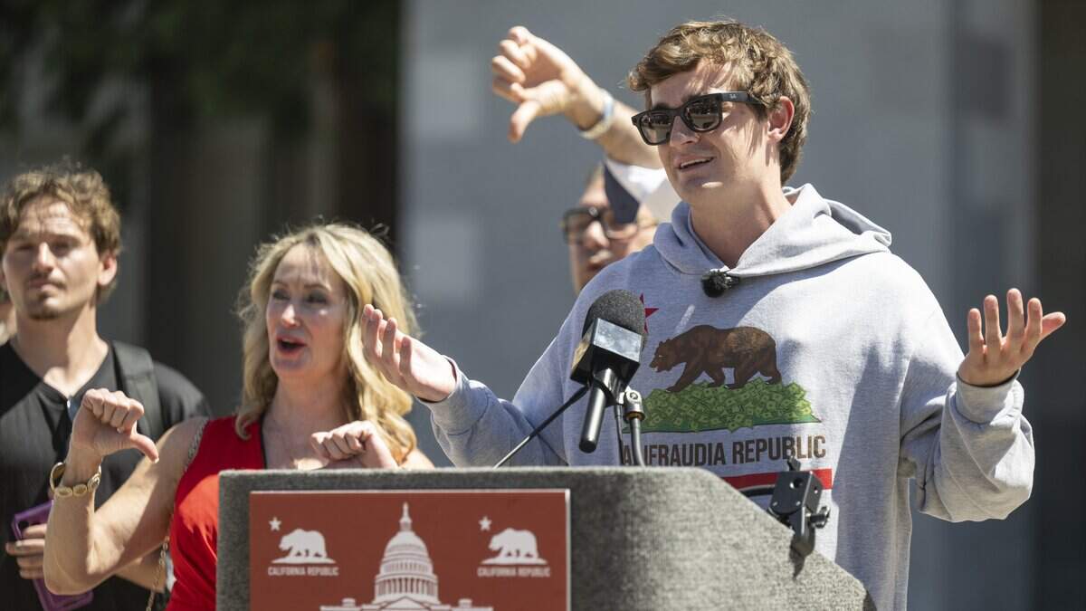 Nick Shirley protest draws supporters, counterprotesters
