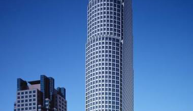 From Streamline Moderne to Glass Towers: LA’s Century-Long Love Affair With Curved Windows