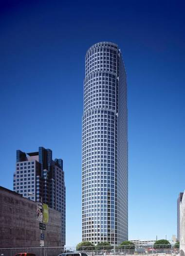 From Streamline Moderne to Glass Towers: LA’s Century-Long Love Affair With Curved Windows