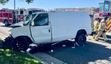 Lincoln man dies after van crashes into Arden Arcade tree