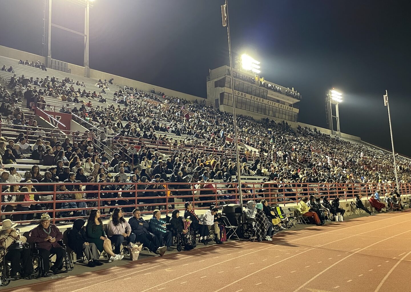 LIVE UPDATES: Long Beach Poly Football vs Yorba Linda, Millikan vs Loyola, Wilson vs JSerra, Lakewood vs Paramount, Jordan vs Crenshaw, St. Anthony vs Ontario Christian