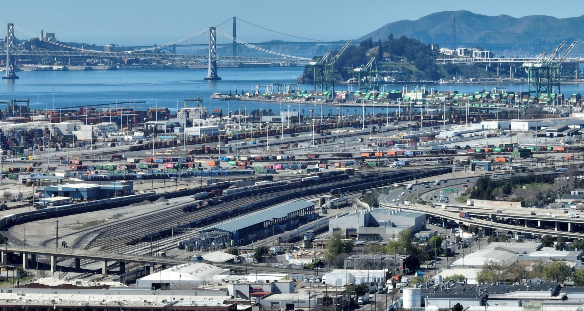 Letters: State should pass bill to mitigate East Bay coal pollution