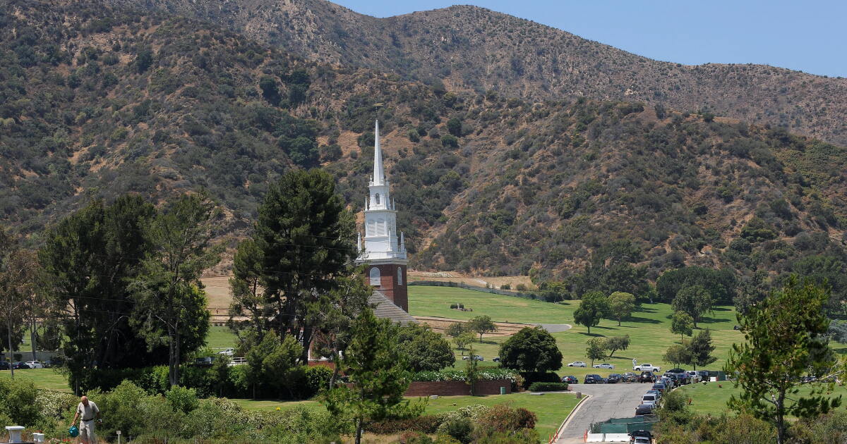 Will Forest Lawn Drive go down to 3 lanes? A last-minute bill change aims to block the project