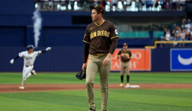 San Diego Padres swept by Rays after outfielder drops fly ball over the fence for a home run: WATCH