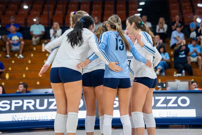 Wildcats Close California Swing With Five-Set Thriller Over South Dakota State