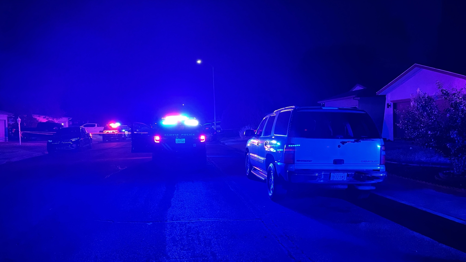 Police search for 2 suspects after man shot in Clovis neighborhood