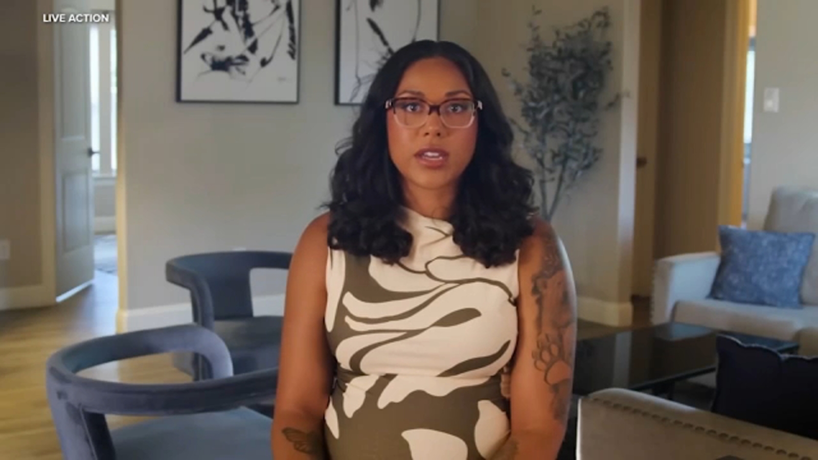 Baby at center of surrogacy legal battle undergoes first heart surgery, LA couple's attorney says
