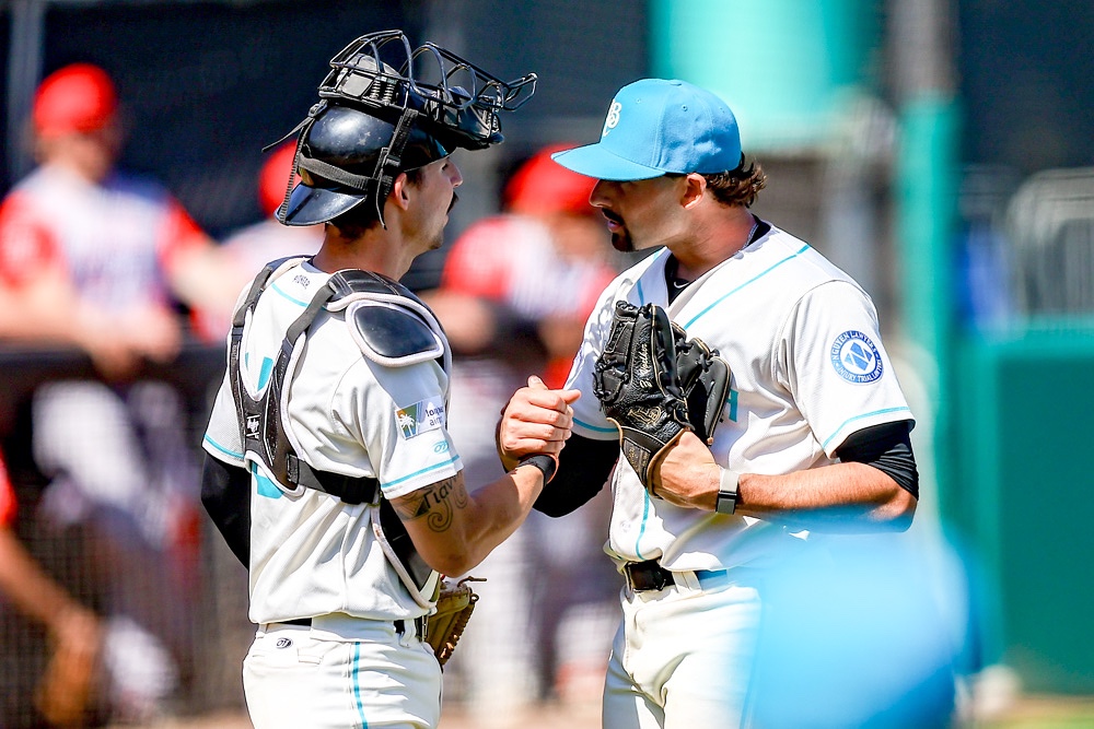 Long Beach Coast Dominates Ahead of Playoffs, Voelker Breaks League Record – The562.org