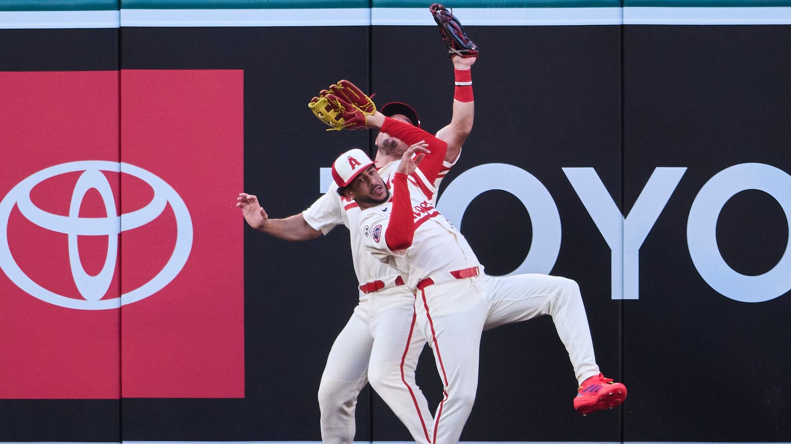 TST Images: Brewers defeat Angels, 6-2, at Angel Stadium