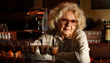 Jeannette Etheredge, Who Hosted San Francisco at Tosca Cafe, Dies at 85