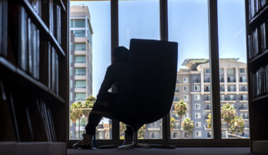 Long Beach plans to cut library hours, staff even as workers say demand is soaring • Long Beach Post News