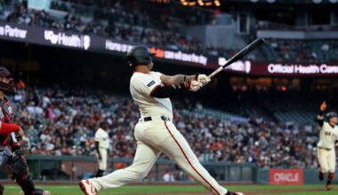 Rafael Devers hits three-run homer to highlight Giants' 5-0 win over Reds, San Francisco ends skid :: WRAL.com