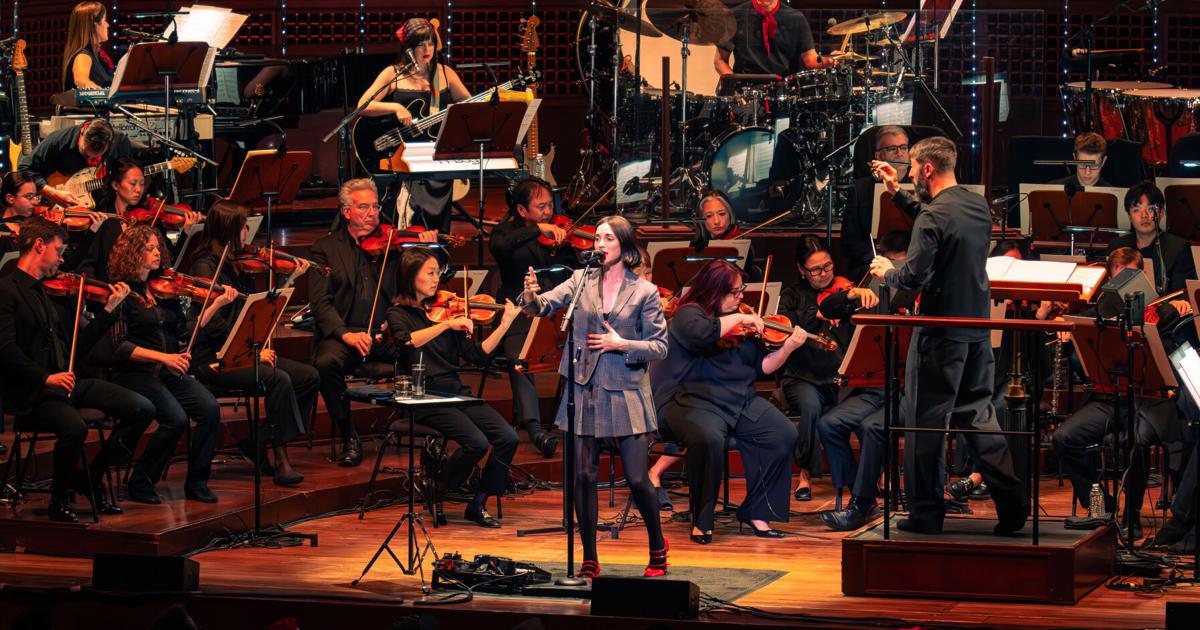 St. Vincent brings inventive melody to SF Symphony scene | Concerts