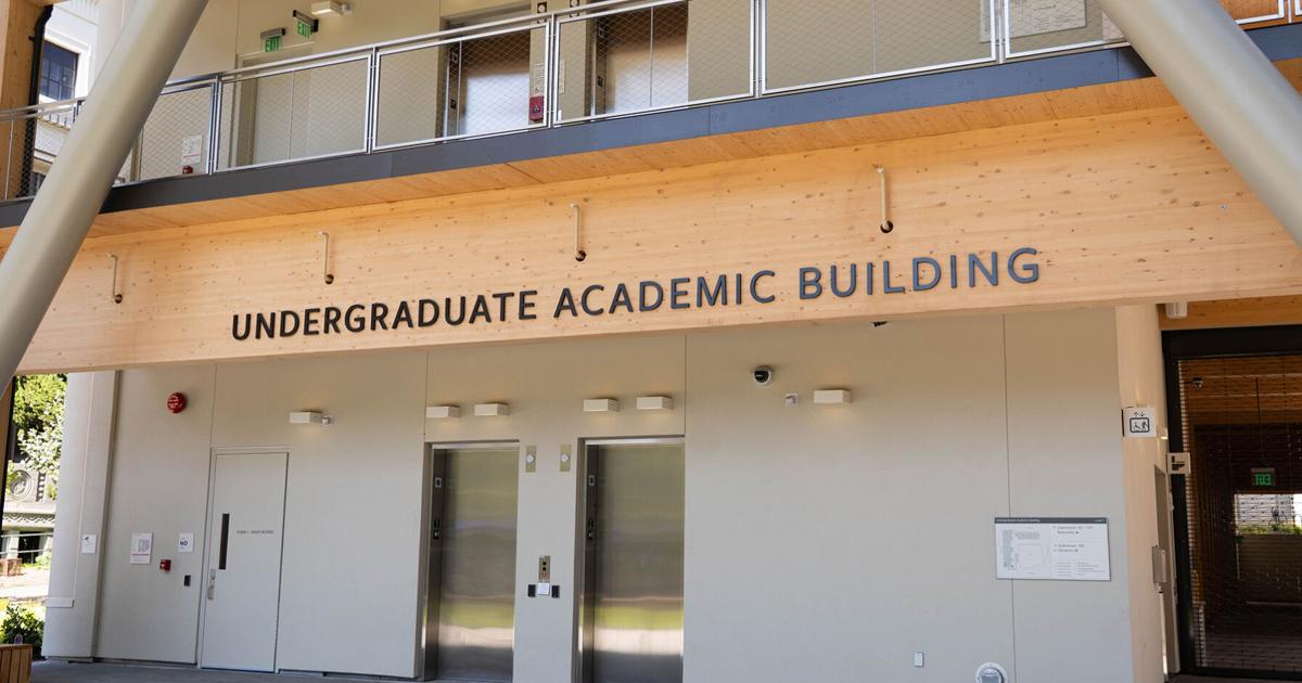 Letters and Science advisers bargain over return-to-office requirement | Administration