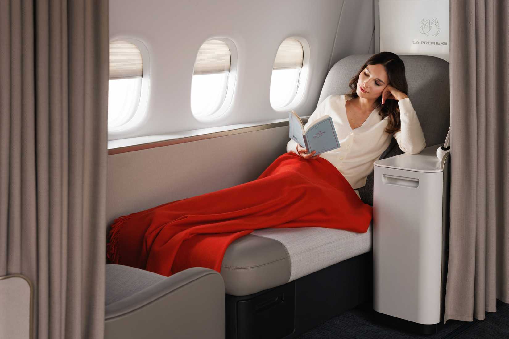 (7) La Première ©Air France