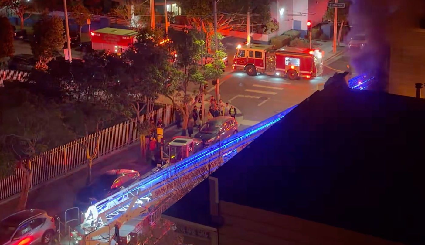 SF Firefighters Rescue 18 People Trapped In Alamo Square Apartment Blaze