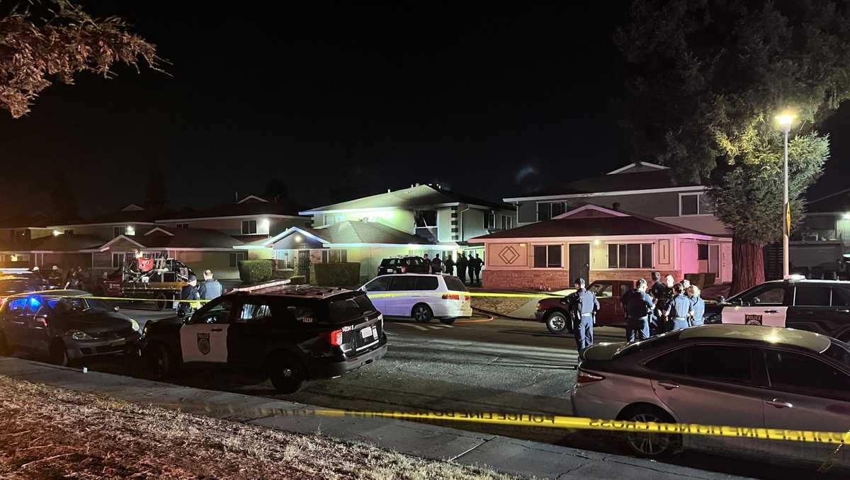 Armed man on roof prompts Sacramento police standoff