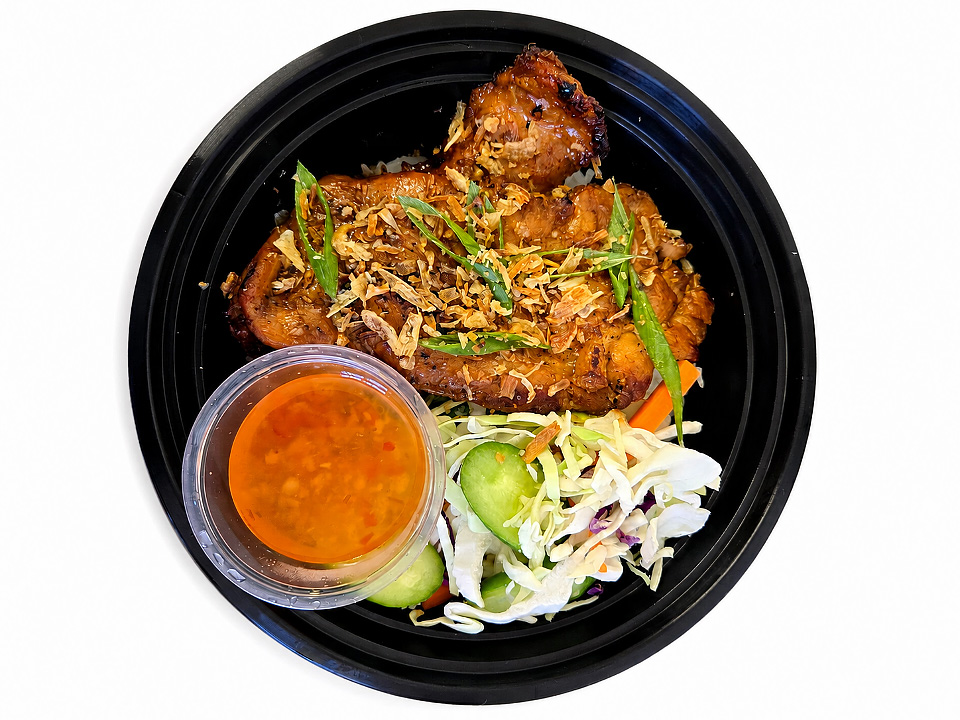 New Asian fusion moves into 10th & Wood spot, plus fresh bagel and Chinese takeout options