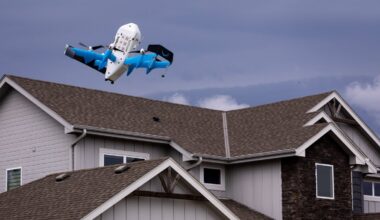Amazon set to expand drone delivery of lightweight packages – NBC Los Angeles