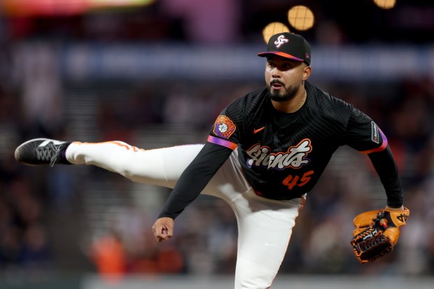 San Francisco Giants pitcher Anthony Molina (45) delivers against the Cincinnati Reds in the fifth inning of their MLB game at Oracle Park in San Francisco, Calif., on Tuesday, Aug. 25, 2026. (Ray Chavez/Bay Area News Group)