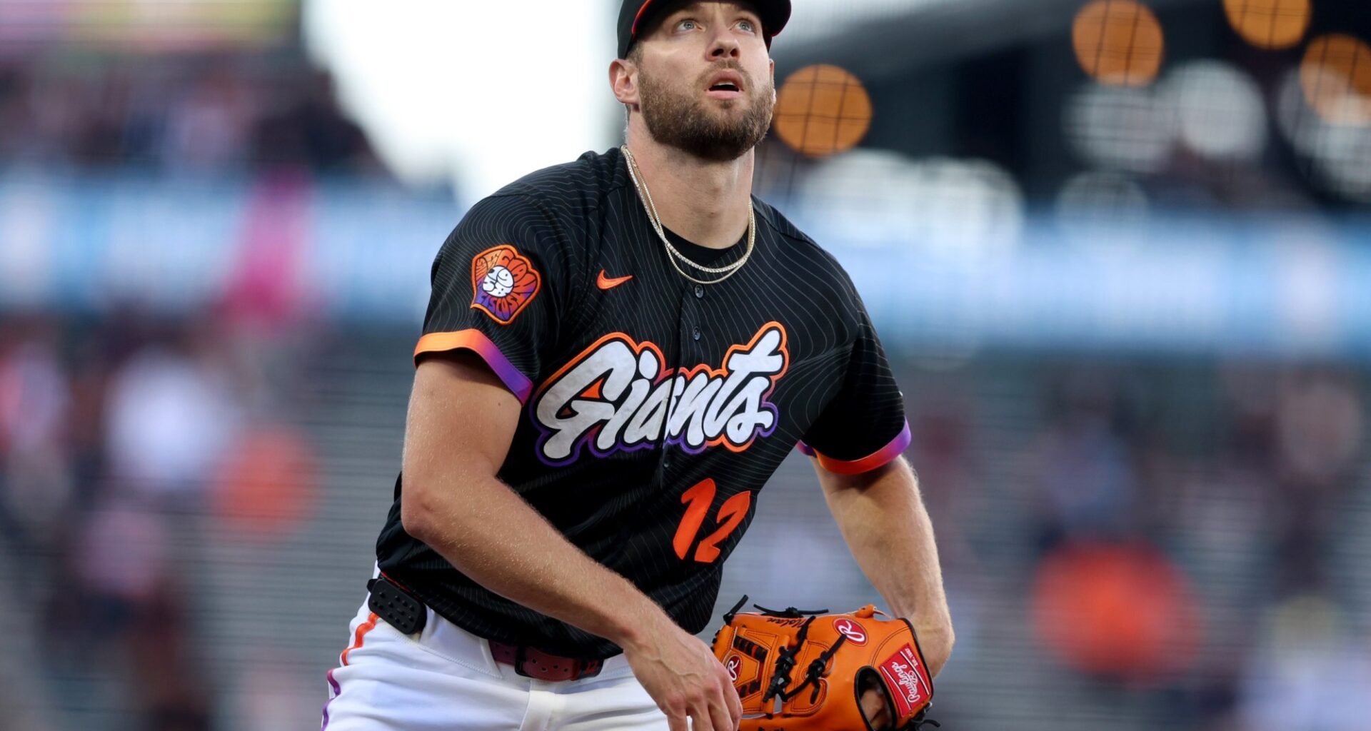 SF Giants Adrian Houser appears to injure elbow