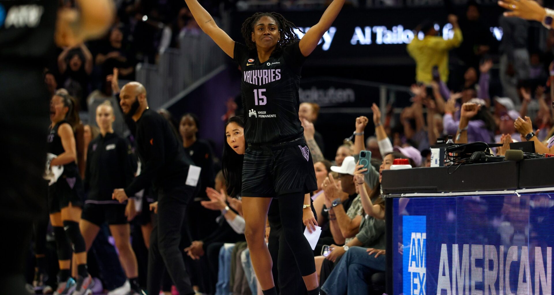 Golden State Valkyries clinch playoff spot with win over Dallas Wings