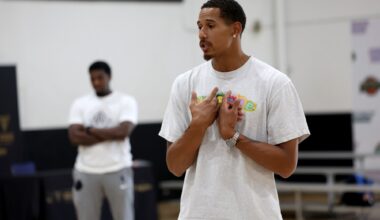 Ex-Warriors F Juan Toscano-Anderson molding Oakland's young hoopers