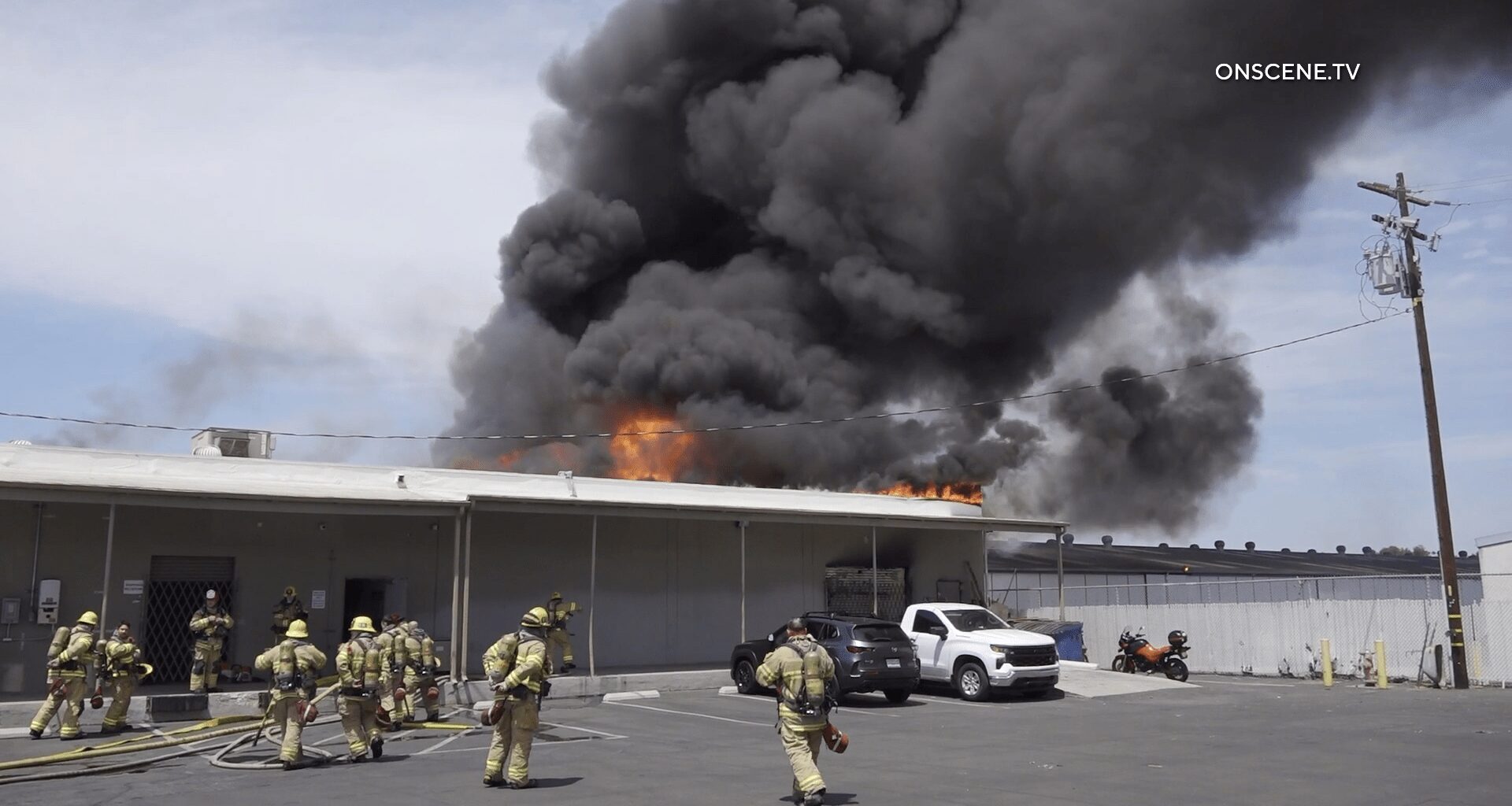 3-Alarm Fire Tears Through Fullerton Commercial Building – ONSCENE.TV