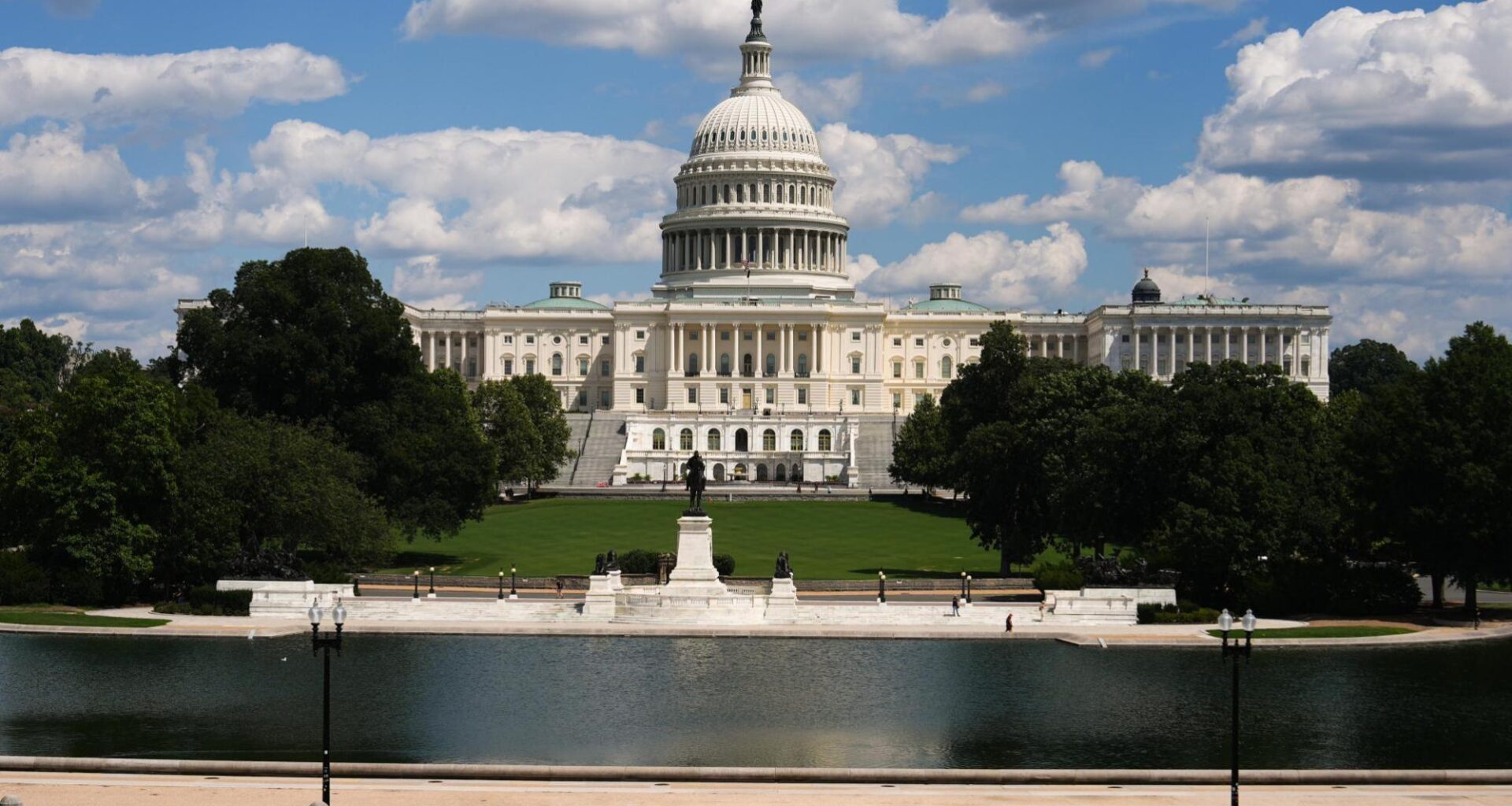 Police arrest California man after finding guillotine near US Capitol